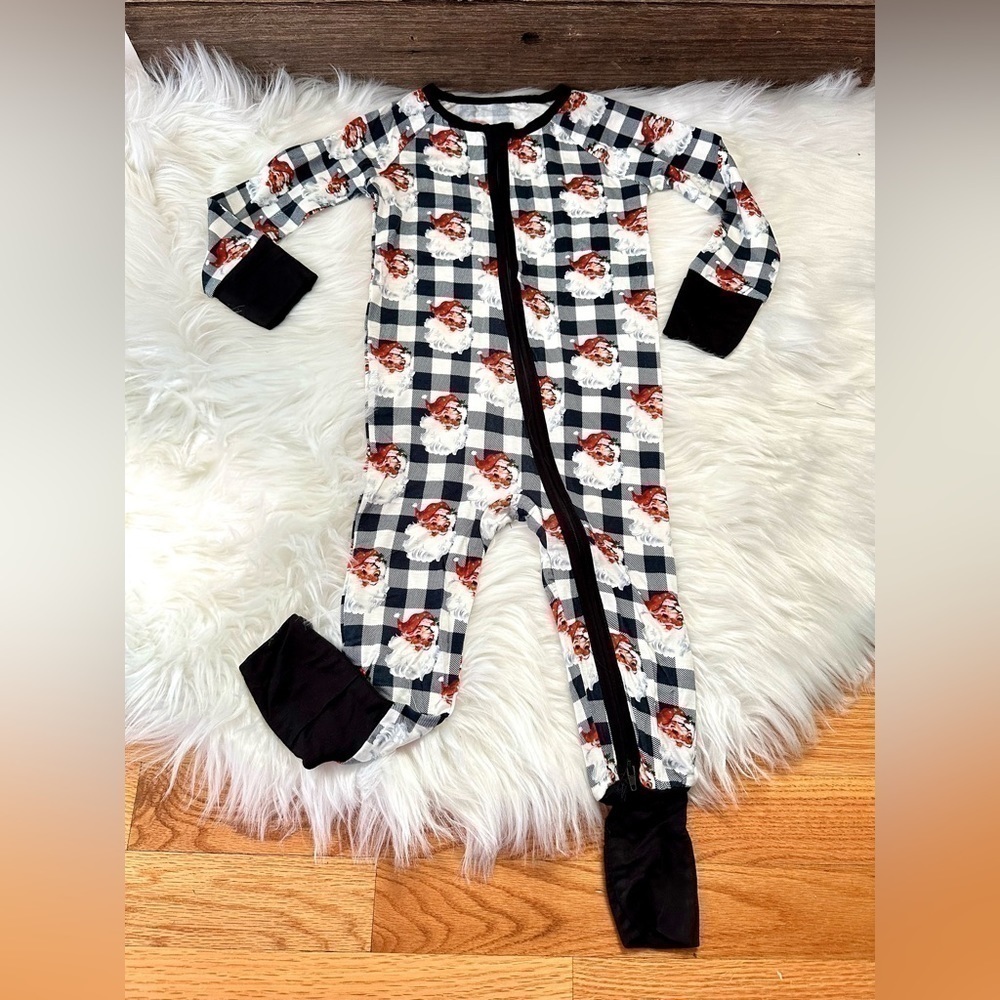 MIOZING | ๐งโ๐ Vintage Santa Bamboo Convertible Zip Romper - Picture 2 of 6